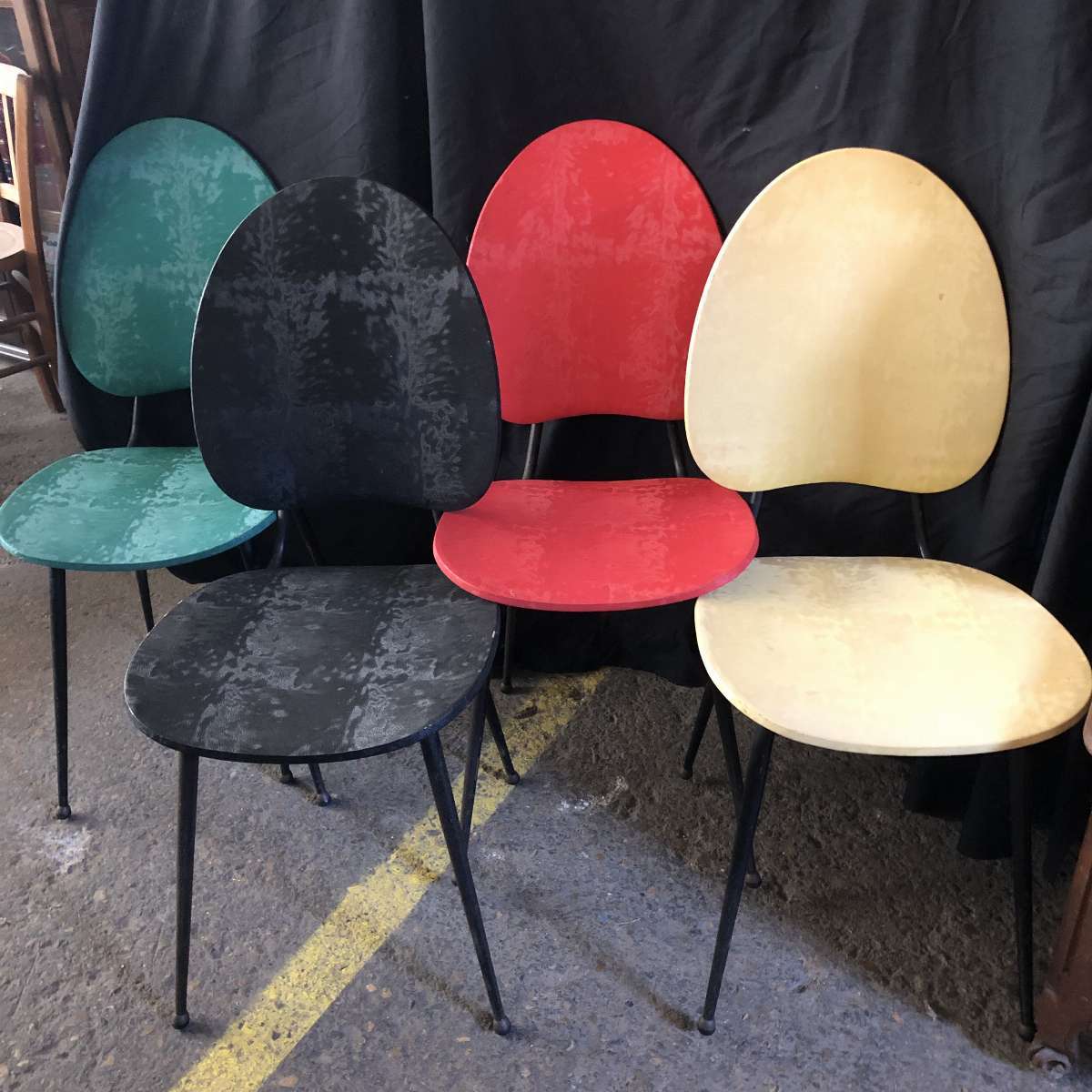 CHAISES VINTAGE DE COULEUR